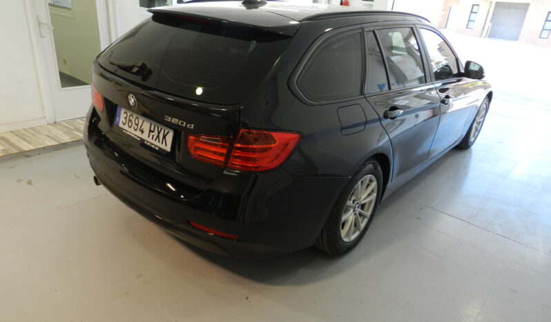 BMW 320D Touring (Automático) 183cv. completo